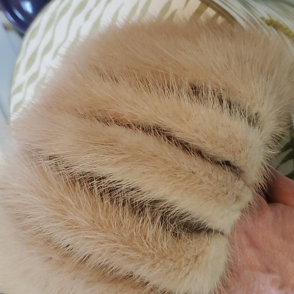 Vintage Mink Hat - Picture 2 of 5